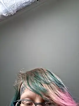 cutiethrash online show from 04/21/26, 11:18