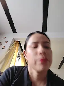Snapshot of Nicol_Alvarez1 chatting on 06/21/26, 10:23 Nicol Alvarez1 online show from 06/21/26, 10:23