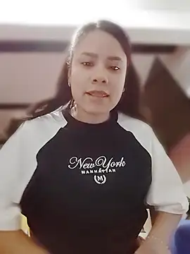 Snapshot of Nicol_Alvarez1 chatting on 07/10/26, 10:12 Nicol Alvarez1 online show from 07/10/26, 10:12
