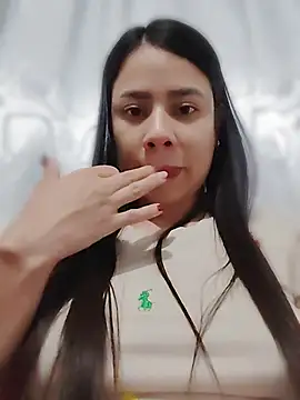 Snapshot of Nicol_Alvarez1 chatting on 07/12/26, 06:59 Nicol Alvarez1 online show from 07/12/26, 06:59