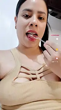 Snapshot of Nicol_Alvarez1 chatting on 07/28/26, 10:20 Nicol Alvarez1 online show from 07/28/26, 10:20