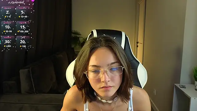Leslie Scott online show from 07/05/26, 01:01