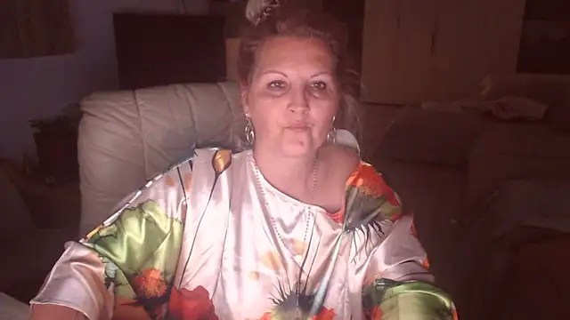 Divineblond online show from 09/19/25, 10:54