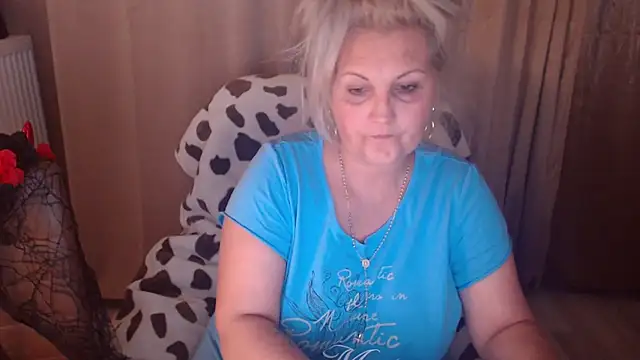 Divineblond online show from 10/31/25, 03:24