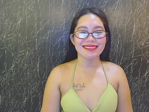 ur prettychelsie online show from 04/26/26, 01:47