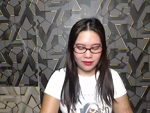 ur prettychelsie online show from 06/04/26, 11:27