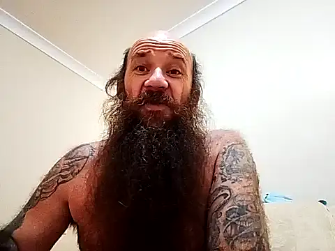 Snapshot of duzzarulz421 chatting on 05/24/26, 03:28 duzzarulz421 online show from 05/24/26, 03:28