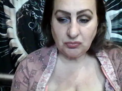 LoaqLovew online show from 04/27/26, 08:12