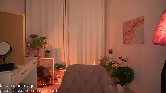 Snapshot of BettyMarlowe chatting on 06/25/26, 05:23 BettyMarlowe online show from 06/25/26, 05:23