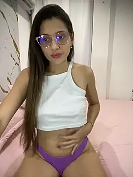 Snapshot of oriana_sweet chatting on 05/11/26, 06:27 oriana sweet online show from 05/11/26, 06:27
