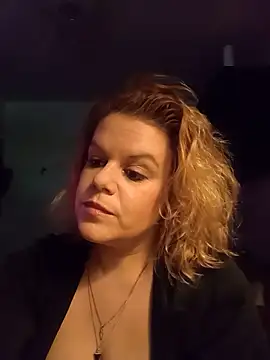 Maryquenn online show from 05/21/26, 01:18