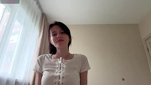 Snapshot of YourChristine chatting on 05/13/26, 07:39 YourChristine online show from 05/13/26, 07:39