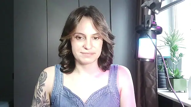 shy Miracle online show from 05/04/26, 02:02