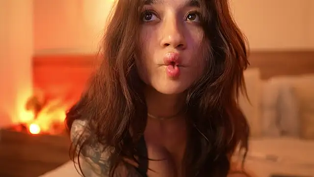 Snapshot of Charlotte_Rossee chatting on 07/28/26, 06:20 Charlotte Rossee online show from 07/28/26, 06:20