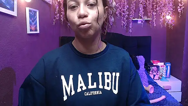 Snapshot of monik299 chatting on 04/30/26, 01:17 monik299 online show from 04/30/26, 01:17