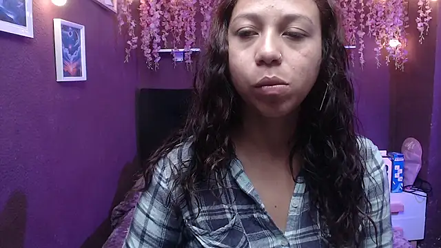 Snapshot of monik299 chatting on 05/16/26, 01:10 monik299 online show from 05/16/26, 01:10