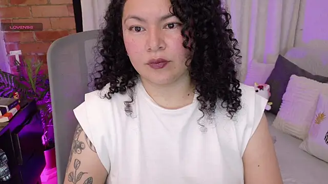 Snapshot of MissBronte chatting on 07/21/26, 12:24 MissBronte online show from 07/21/26, 12:24