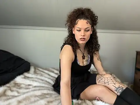 snowbunnyxs online show from 04/28/26, 02:22