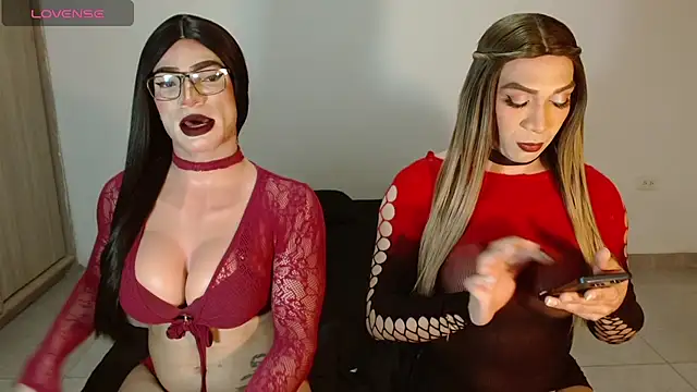 Snapshot of Brune_vs_blonde chatting on 06/06/26, 02:38 Brune vs blonde online show from 06/06/26, 02:38