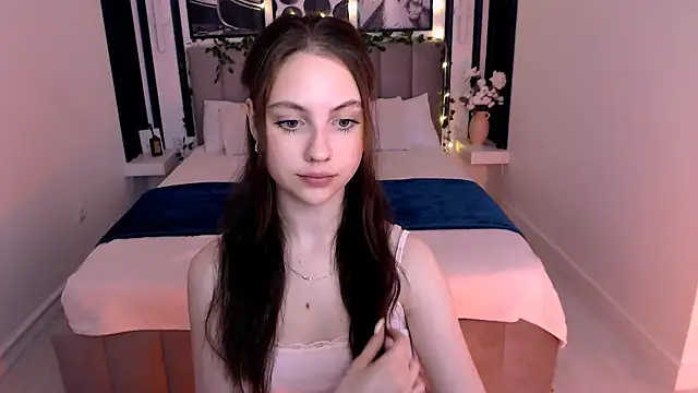  AliceWells online show from 07/07/26, 07:23