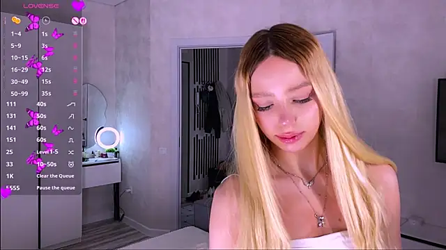 Mooniesiesita online show from 07/29/26, 07:45