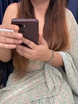 Snapshot of Naughty-Shreenn chatting on 06/11/26, 07:56 Naughty-Shreenn online show from 06/11/26, 07:56