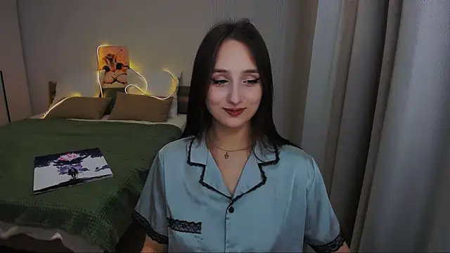 JulietteMonli online show from 06/29/26, 07:14