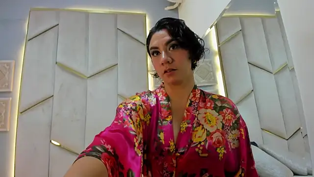 SandyFeral online show from 04/24/26, 04:15