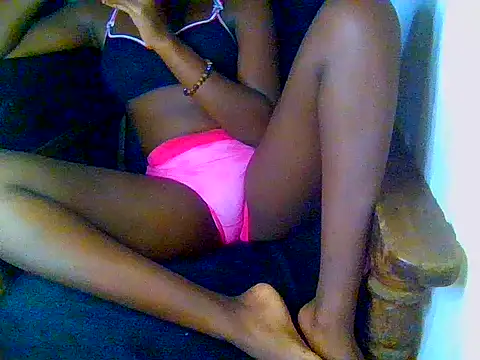 Snapshot of Lunamew chatting on 04/30/26, 01:45 Lunamew online show from 04/30/26, 01:45