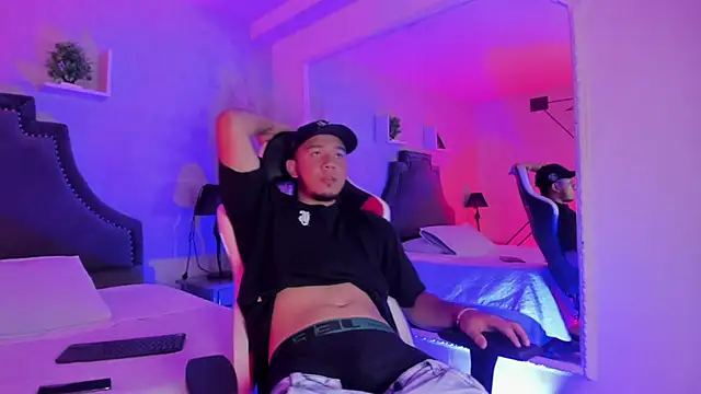 lyonGold  online show from 04/26/26, 01:31