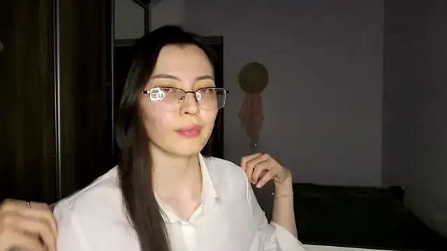 Snapshot of AshleyTropiano chatting on 06/02/26, 03:58 AshleyTropiano online show from 06/02/26, 03:58