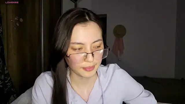 Snapshot of AshleyTropiano chatting on 06/03/26, 04:34 AshleyTropiano online show from 06/03/26, 04:34