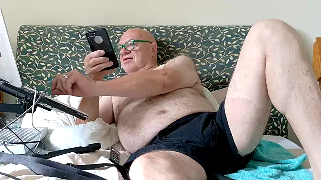 Snapshot of KinkCentral chatting on 06/30/26, 09:10 KinkCentral online show from 06/30/26, 09:10