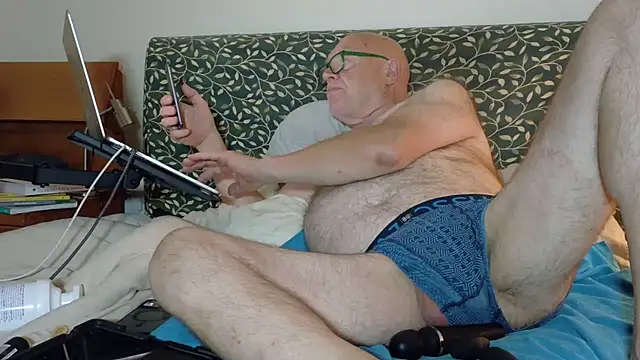 Snapshot of KinkCentral chatting on 07/15/26, 10:26 KinkCentral online show from 07/15/26, 10:26