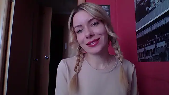 Snapshot of Softy_Aura_ chatting on 05/30/26, 11:40 Softy Aura online show from 05/30/26, 11:40