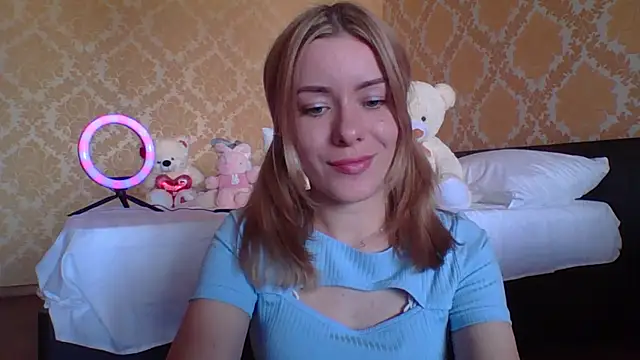 Snapshot of Softy_Aura_ chatting on 06/24/26, 10:36 Softy Aura online show from 06/24/26, 10:36