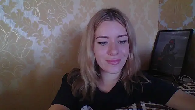 Snapshot of Softy_Aura_ chatting on 06/26/26, 10:52 Softy Aura online show from 06/26/26, 10:52