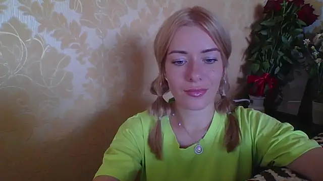 Snapshot of Softy_Aura_ chatting on 07/07/26, 01:15 Softy Aura online show from 07/07/26, 01:15
