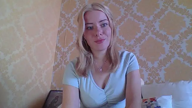 Snapshot of Softy_Aura_ chatting on 07/28/26, 01:54 Softy Aura online show from 07/28/26, 01:54