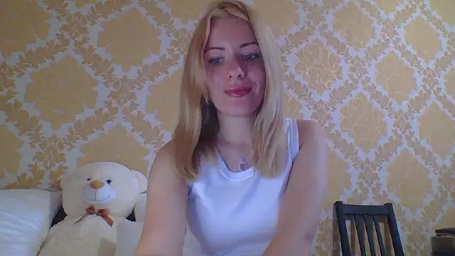 Snapshot of Softy_Aura_ chatting on 07/29/26, 02:15 Softy Aura online show from 07/29/26, 02:15