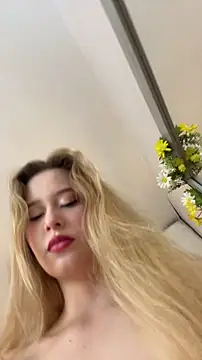 EmaVega online show from 05/04/26, 12:34