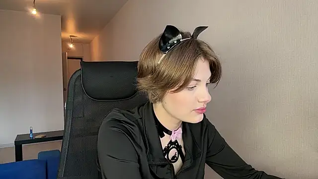 Snapshot of LinaFlamie chatting on 06/05/26, 10:10 LinaFlamie online show from 06/05/26, 10:10