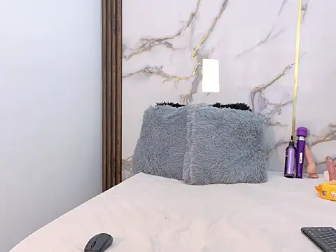 KarlaSmith   online show from 04/30/26, 02:12