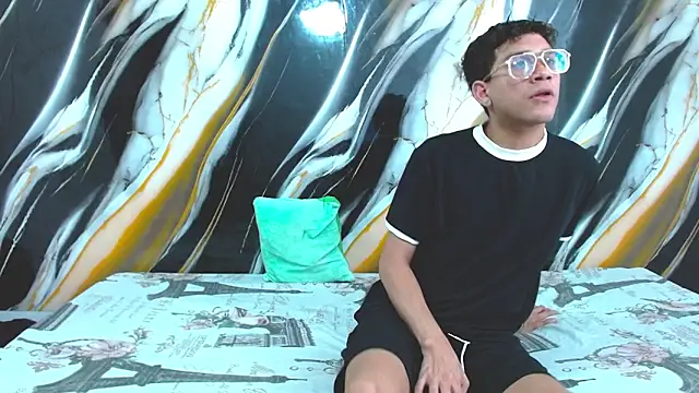 LAYAN FEMBOY online show from 05/11/26, 06:16