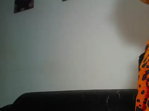Snapshot of BellaLuxxs chatting on 06/03/26, 11:21 BellaLuxxs online show from 06/03/26, 11:21
