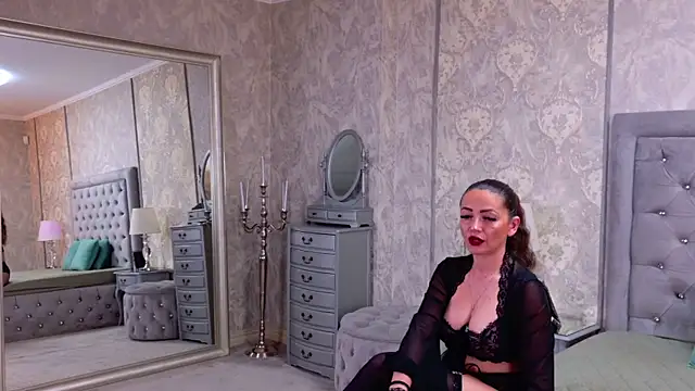 Snapshot of DonnaKleinn chatting on 05/11/26, 05:54 DonnaKleinn online show from 05/11/26, 05:54