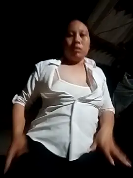 Snapshot of lanngoc2 chatting on 05/24/26, 01:38 lanngoc2 online show from 05/24/26, 01:38