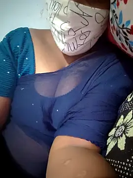 Snapshot of Tamil_Hot_HoneyBee chatting on 06/05/26, 07:30 Tamil Hot HoneyBee online show from 06/05/26, 07:30