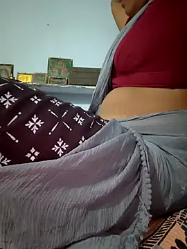 Snapshot of Tamil_Hot_HoneyBee chatting on 07/15/26, 06:13 Tamil Hot HoneyBee online show from 07/15/26, 06:13