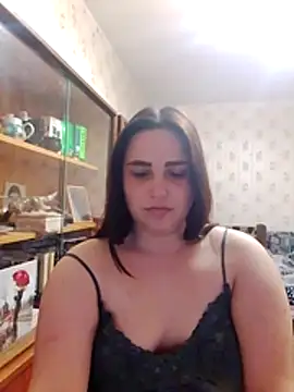 Snapshot of SanemCrems chatting on 05/18/26, 02:29 SanemCrems online show from 05/18/26, 02:29
